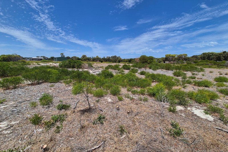 Photo - 168 Cambewarra Drive, Hopetoun WA 6348 - Image 6