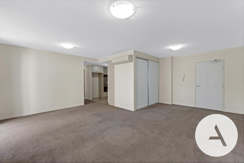 Photo - 1/68 College Street, Belconnen ACT 2617 - Image 4