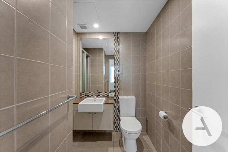 Photo - 1/68 College Street, Belconnen ACT 2617 - Image 14
