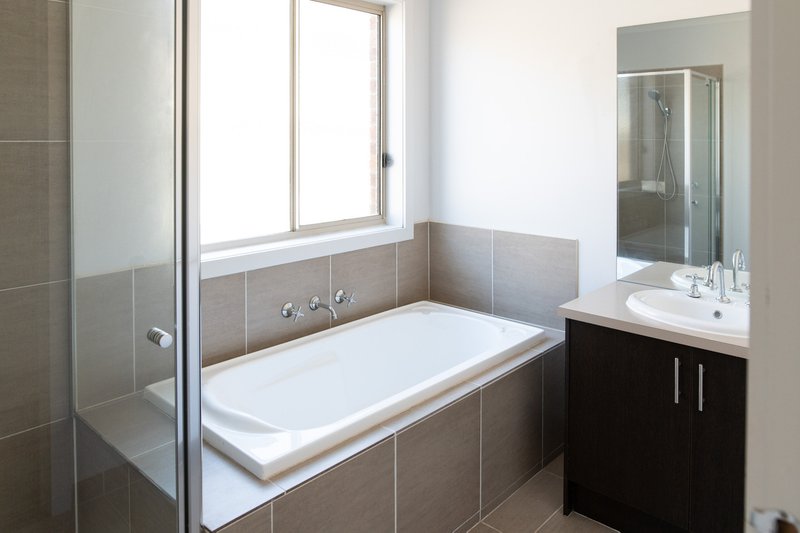 Photo - 168 Greens Road, Wyndham Vale VIC 3024 - Image 10