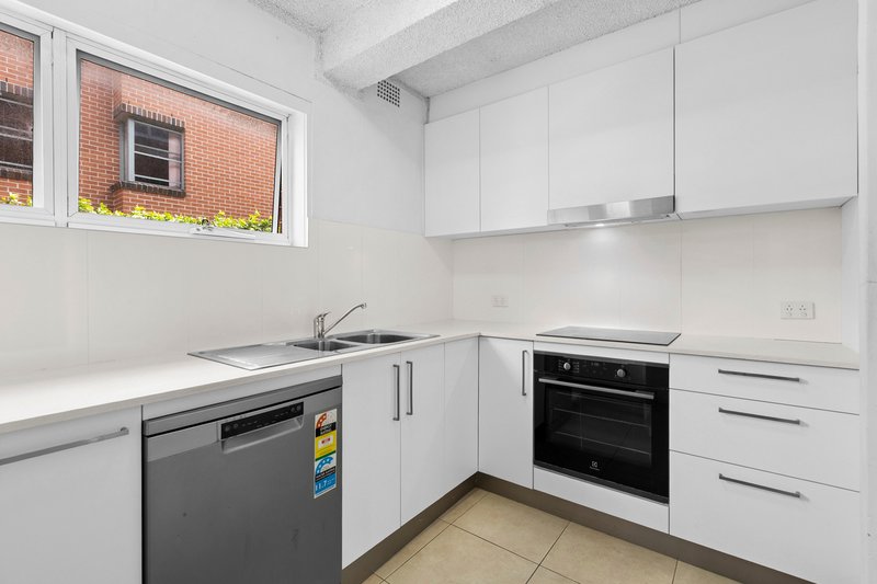 Photo - 1/68 Howard Avenue, Dee Why NSW 2099 - Image 4