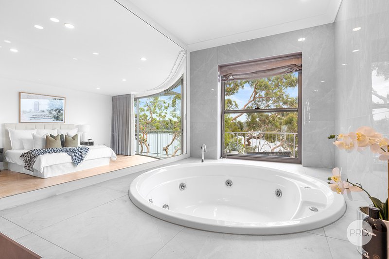 Photo - 1/68 Llewellyn Street, Oatley NSW 2223 - Image 11