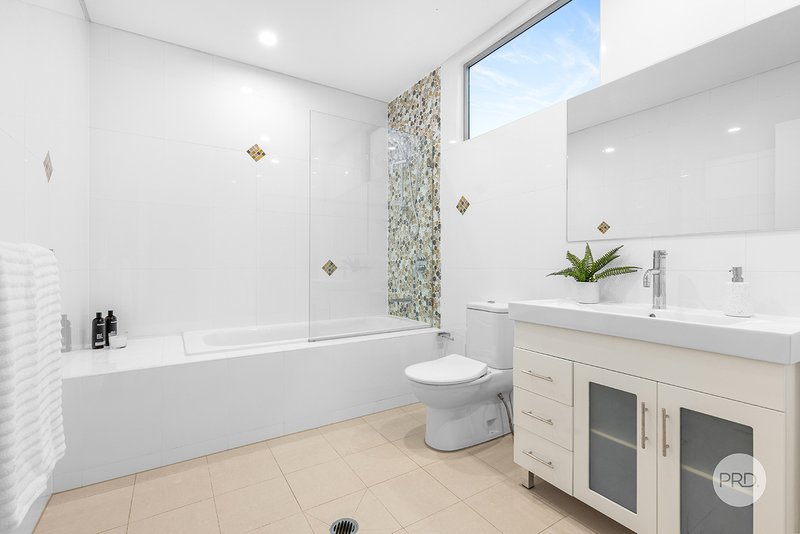 Photo - 1/68 Llewellyn Street, Oatley NSW 2223 - Image 15