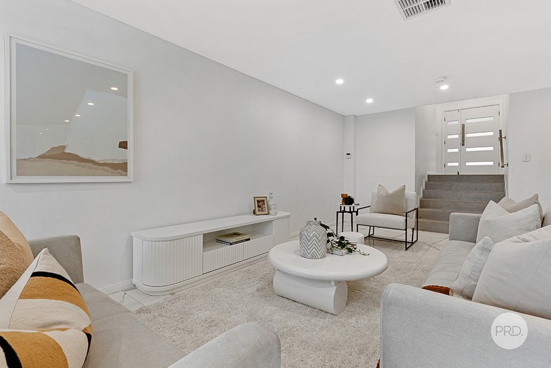 Photo - 1/68 Llewellyn Street, Oatley NSW 2223 - Image 16