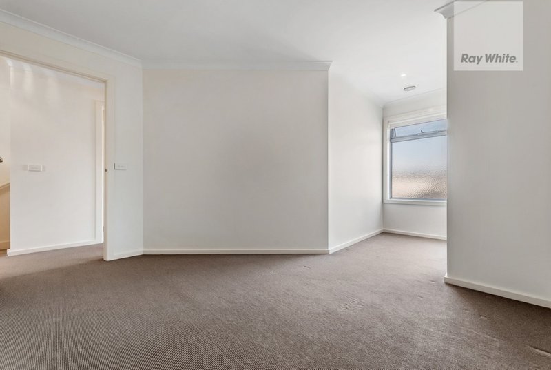 Photo - 16/8 Moresby Court, Craigieburn VIC 3064 - Image 8