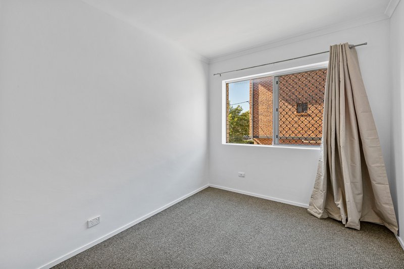 Photo - 1/68 Norman Drive, Chermside QLD 4032 - Image 9