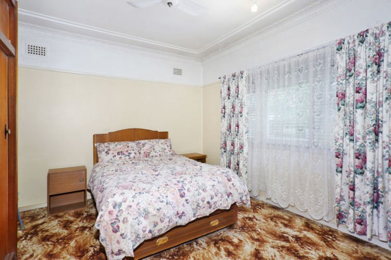 Photo - 168 Railway Terrace, Merrylands NSW 2160 - Image 4