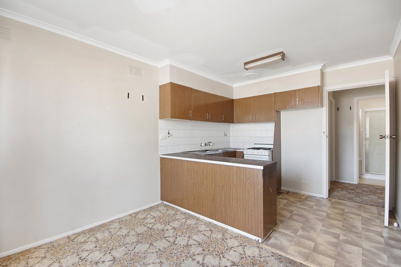 Photo - 1/68 Southernhay Street, Reservoir VIC 3073 - Image 5