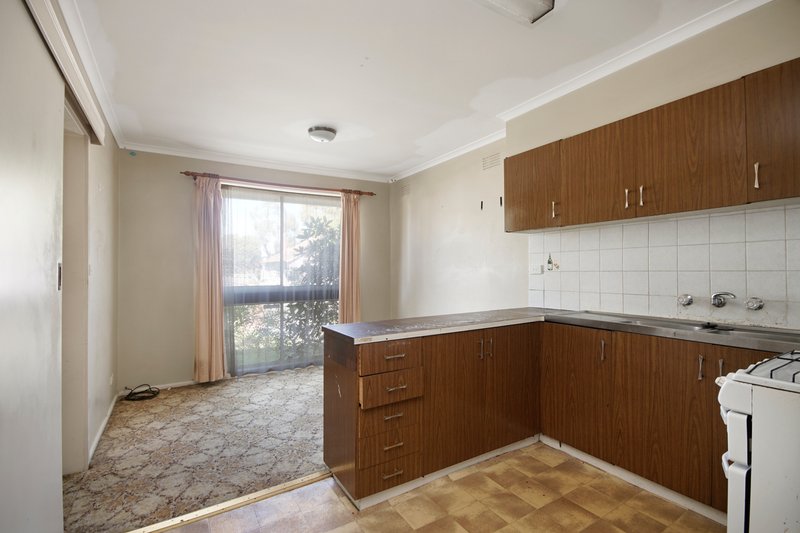 Photo - 1/68 Southernhay Street, Reservoir VIC 3073 - Image 7