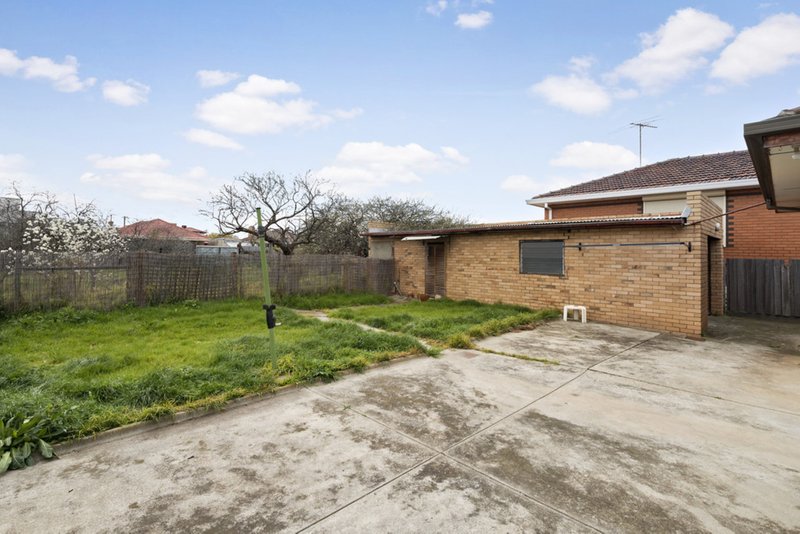 Photo - 168 The Boulevard, Thomastown VIC 3074 - Image 12