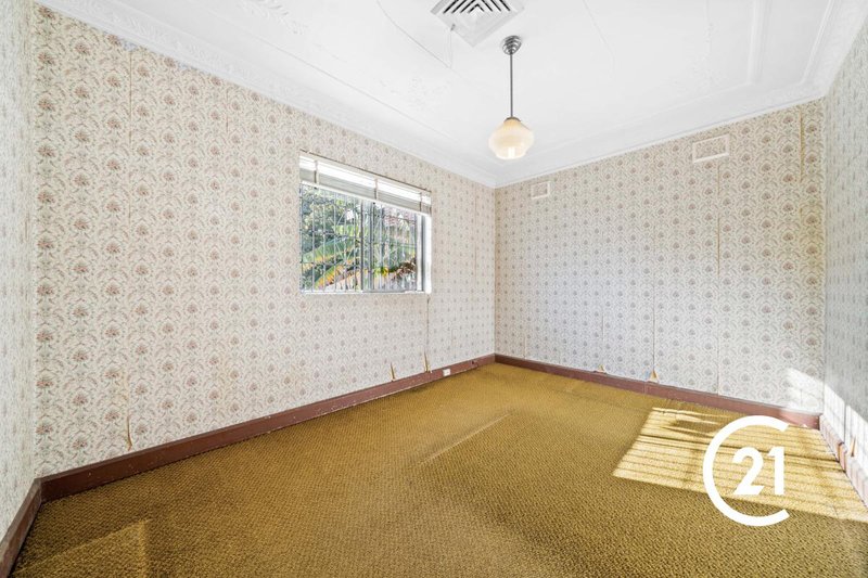 Photo - 168 William Street, Earlwood NSW 2206 - Image 5