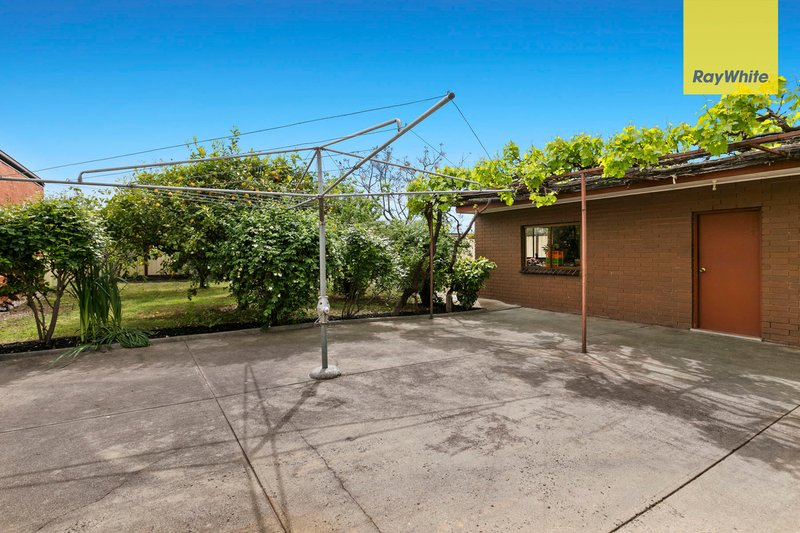 Photo - 168 William Street, St Albans VIC 3021 - Image 11