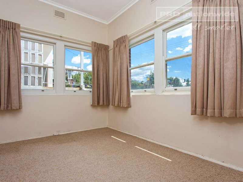 Photo - 168 Wynyard Street, Tumut NSW 2720 - Image 6