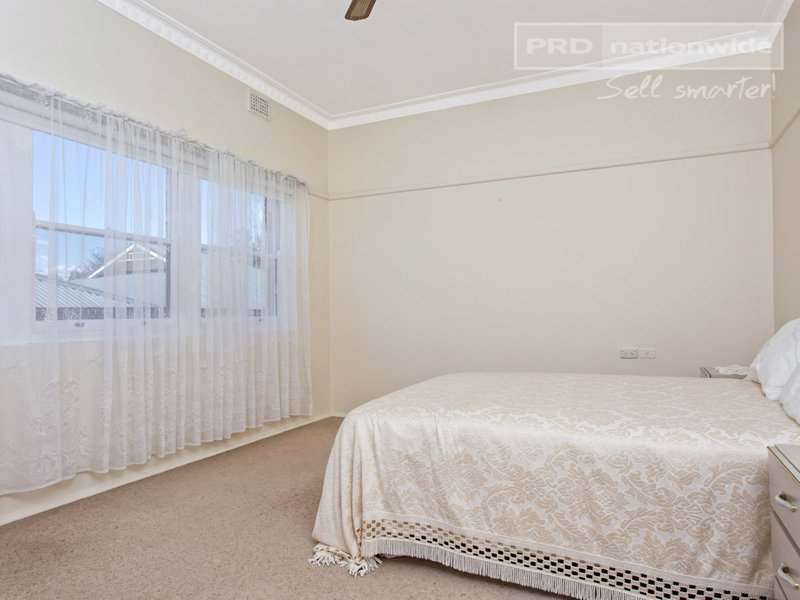 Photo - 168 Wynyard Street, Tumut NSW 2720 - Image 7