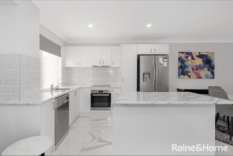 Photo - 16/8A Clydesdale Drive, Upper Coomera QLD 4209 - Image 2