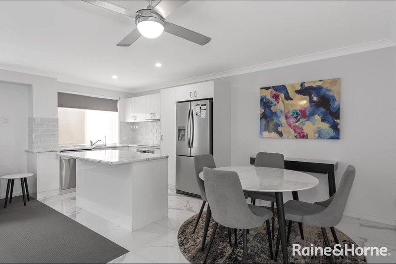 Photo - 16/8A Clydesdale Drive, Upper Coomera QLD 4209 - Image 3