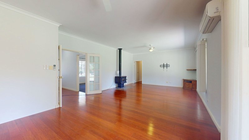Photo - 169 Craddon Road, Oakford WA 6121 - Image 6