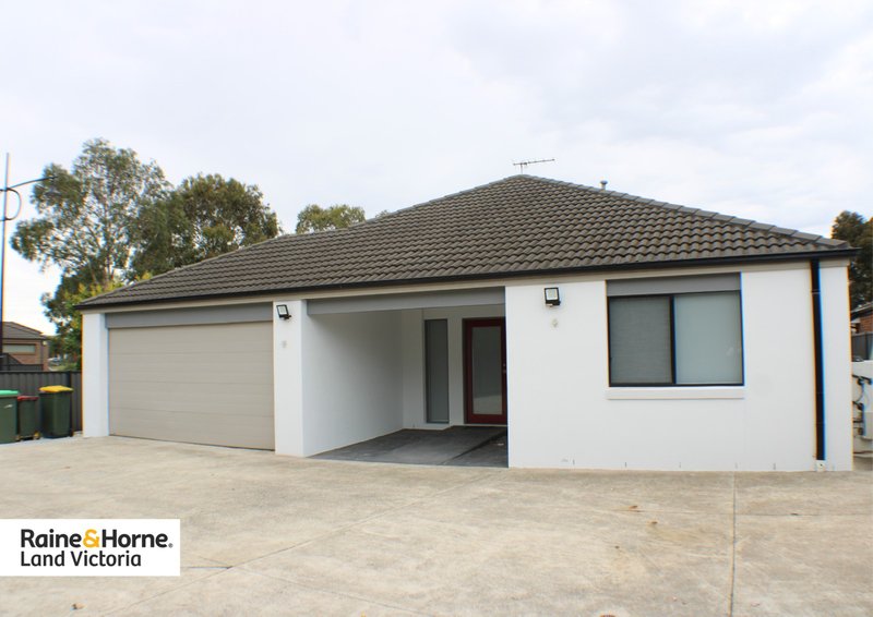 Photo - 169 Dunnings Road, Point Cook VIC 3030 - Image 5