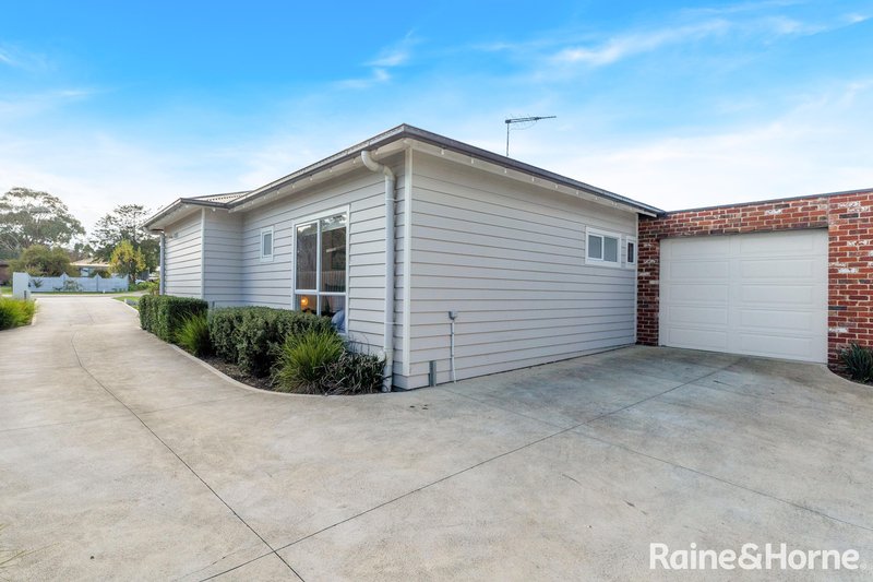 Photo - 1/69 Mahoneys Road, Riddells Creek VIC 3431 - Image 3