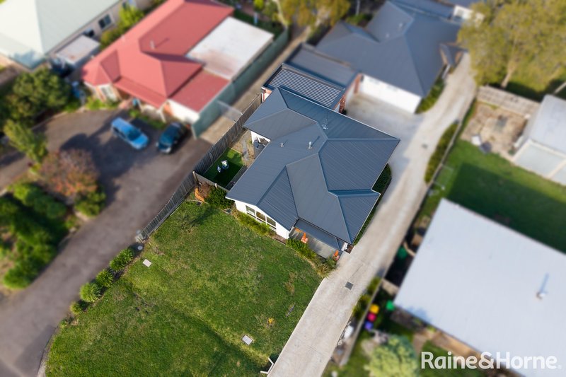Photo - 1/69 Mahoneys Road, Riddells Creek VIC 3431 - Image 4