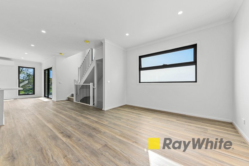 Photo - 1/69 Pultney Street, Dandenong VIC 3175 - Image 4