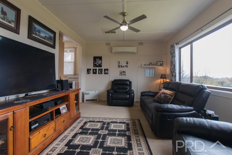 Photo - 169 Simpson Street, Tumut NSW 2720 - Image 3