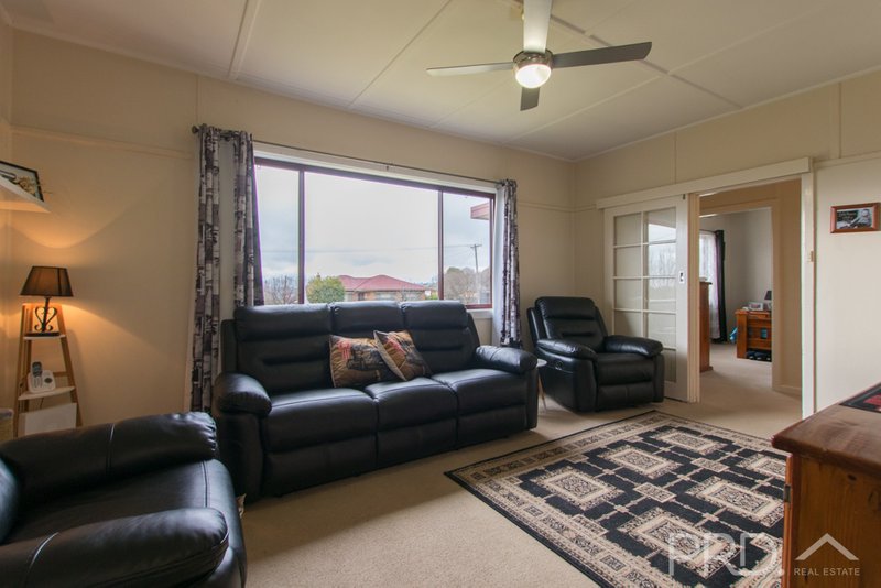 Photo - 169 Simpson Street, Tumut NSW 2720 - Image 4