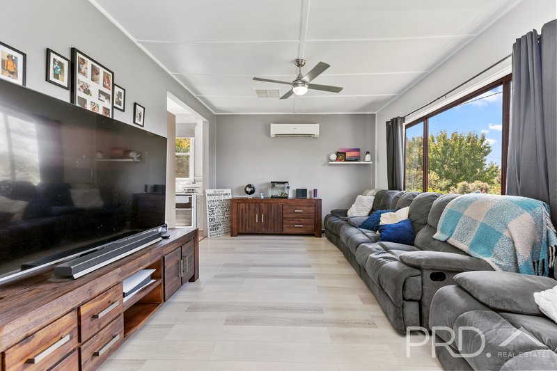 Photo - 169 Simpson Street, Tumut NSW 2720 - Image 4