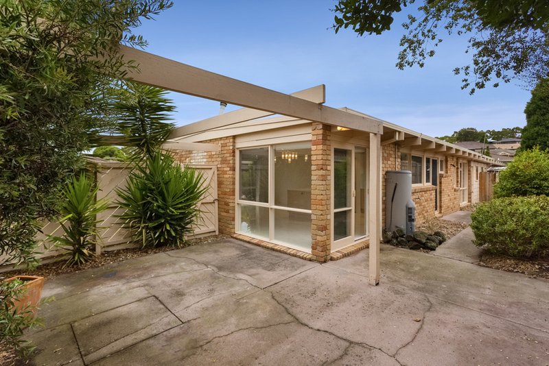 Photo - 1/69 Whalley Drive, Wheelers Hill VIC 3150 - Image 10