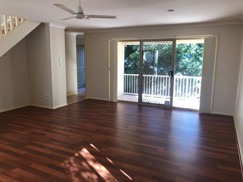 Photo - 16/94-100 Pohlman Street, Southport QLD 4215 - Image 4