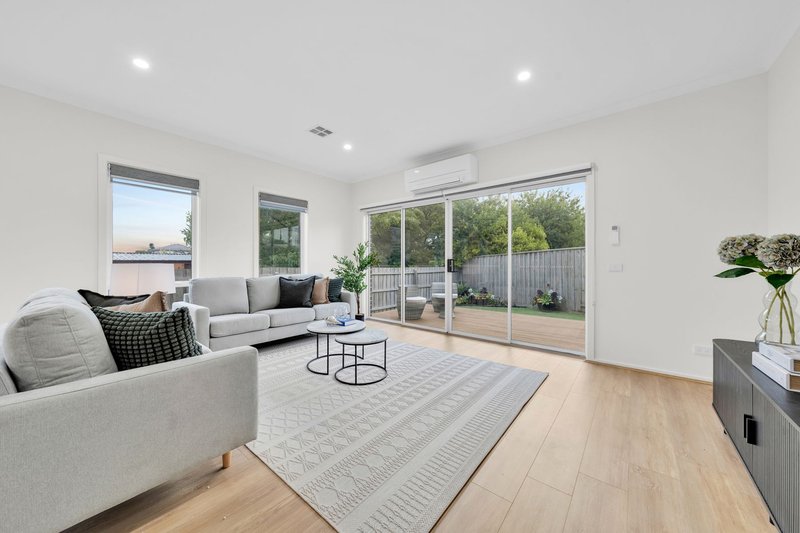 Photo - 16A & 16B Taranto Drive, Noble Park VIC 3174 - Image 10