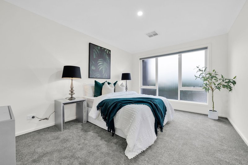 Photo - 16A & 16B Taranto Drive, Noble Park VIC 3174 - Image 35