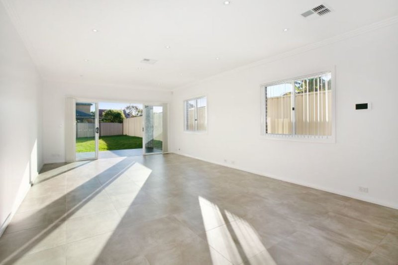 Photo - 16a Allison Road, Guildford NSW 2161 - Image 3