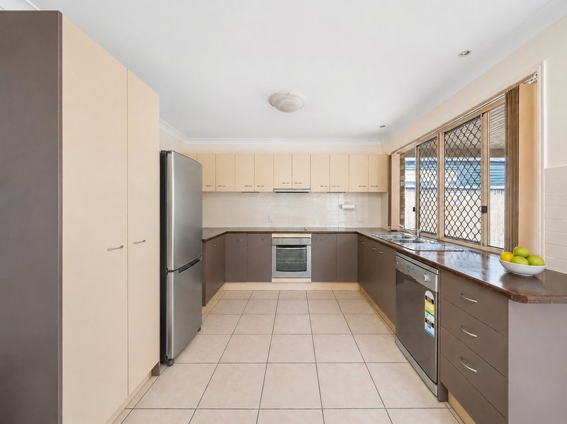 Photo - 16A Amity Drive, Rothwell QLD 4022 - Image 5