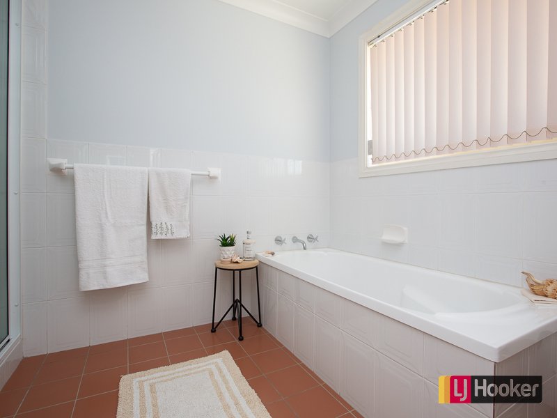 Photo - 16a Bandalong Street, Hillvue NSW 2340 - Image 5