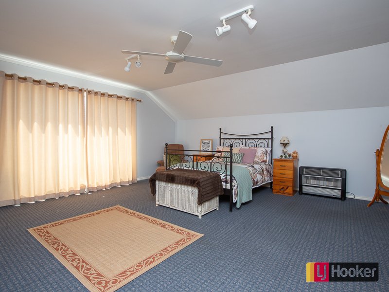 Photo - 16a Bandalong Street, Hillvue NSW 2340 - Image 13