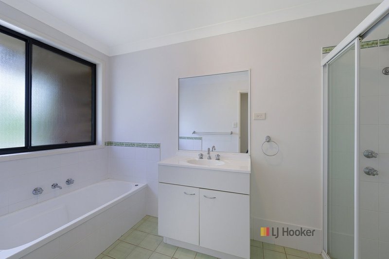 Photo - 16a Barclay Avenue, Mannering Park NSW 2259 - Image 8