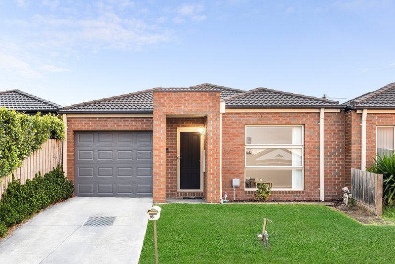Photo - 16A Diamond Parade, Skye VIC 3977 - Image 1
