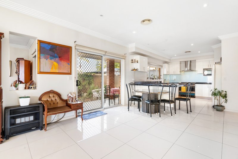 Photo - 16A Edensor Road, Cabramatta West NSW 2166 - Image 4