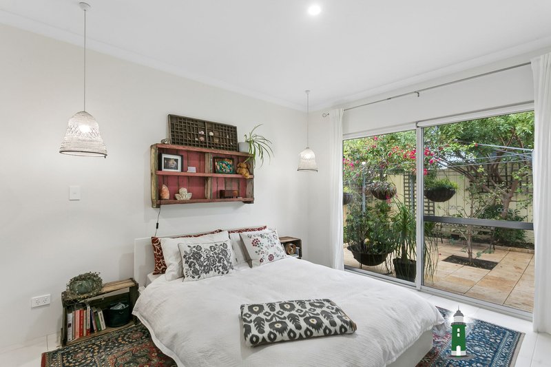 Photo - 16A Egeus Way, Coolbellup WA 6163 - Image 4