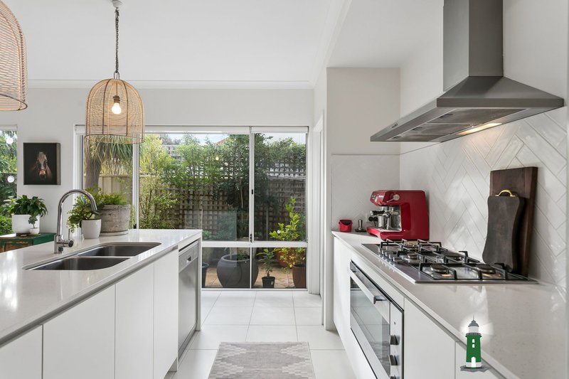 Photo - 16A Egeus Way, Coolbellup WA 6163 - Image 13