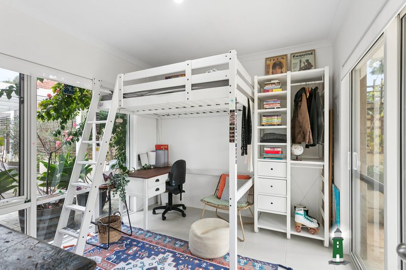 Photo - 16A Egeus Way, Coolbellup WA 6163 - Image 14