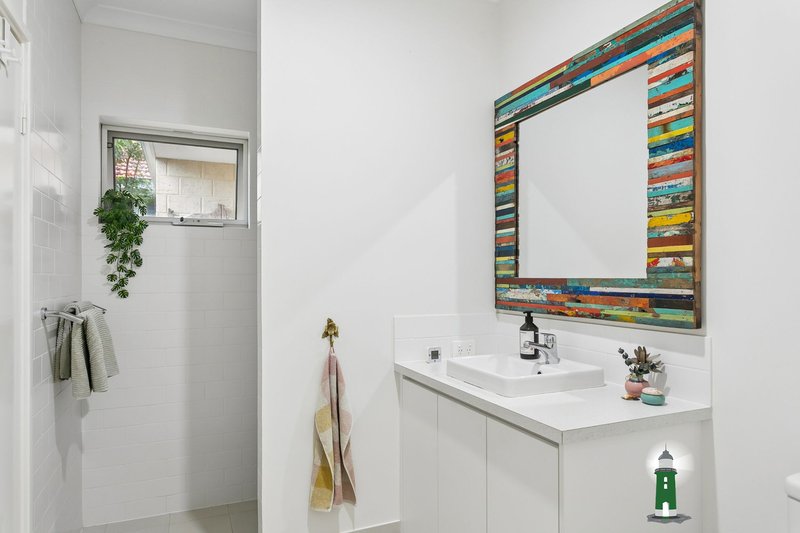 Photo - 16A Egeus Way, Coolbellup WA 6163 - Image 17