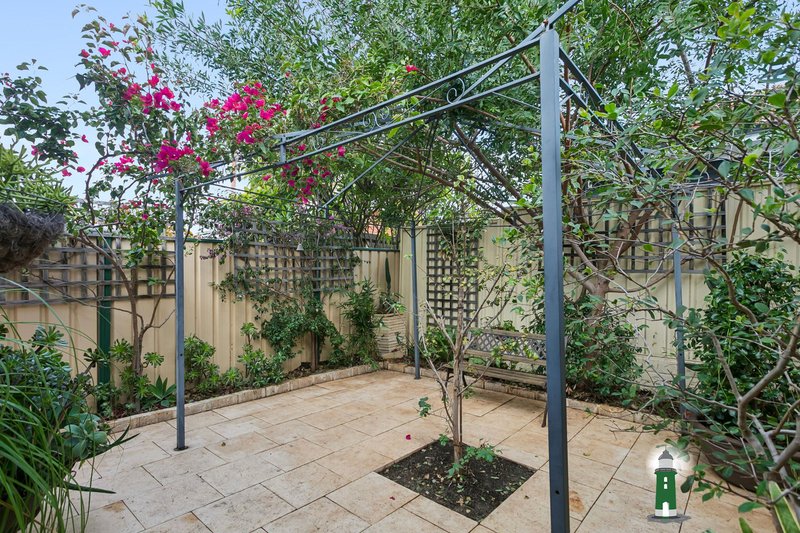 Photo - 16A Egeus Way, Coolbellup WA 6163 - Image 19
