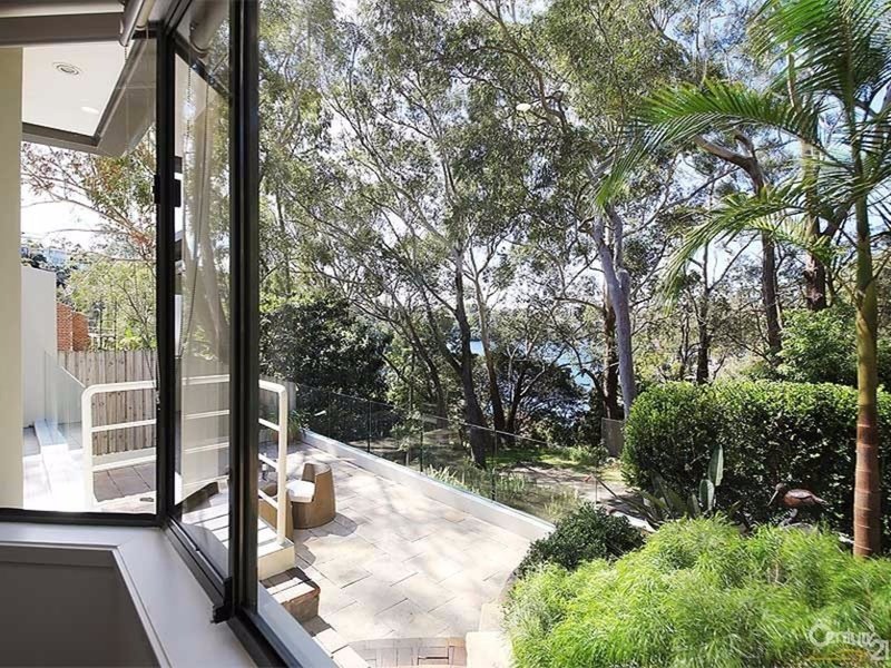 Photo - 16a Ellesmere Road, Gymea Bay NSW 2227 - Image 12