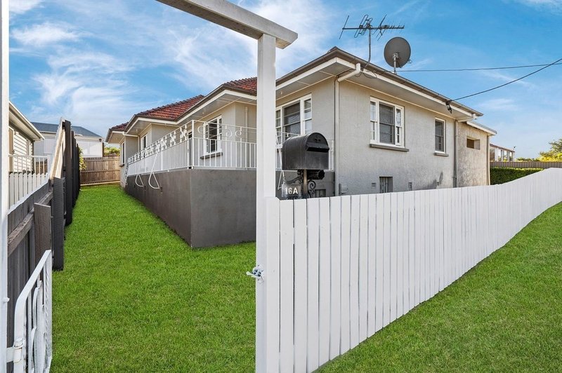 Photo - 16a Freeman Street, North Ipswich QLD 4305 - Image 17