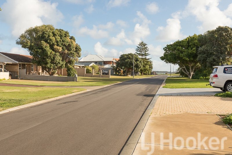 Photo - 16a Gloucester Avenue, Shoalwater WA 6169 - Image 6