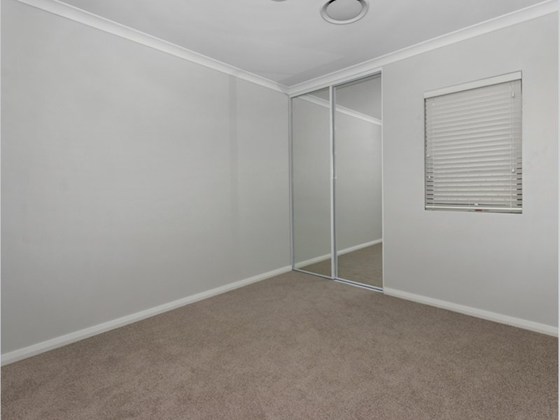 Photo - 16a Holland Street, Geraldton WA 6530 - Image 4