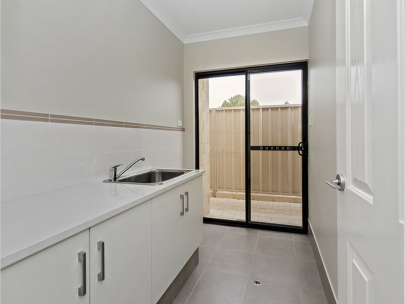 Photo - 16a Holland Street, Geraldton WA 6530 - Image 10