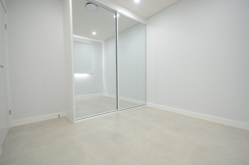 Photo - 1/6A Killeen Street, Wentworthville NSW 2145 - Image 5